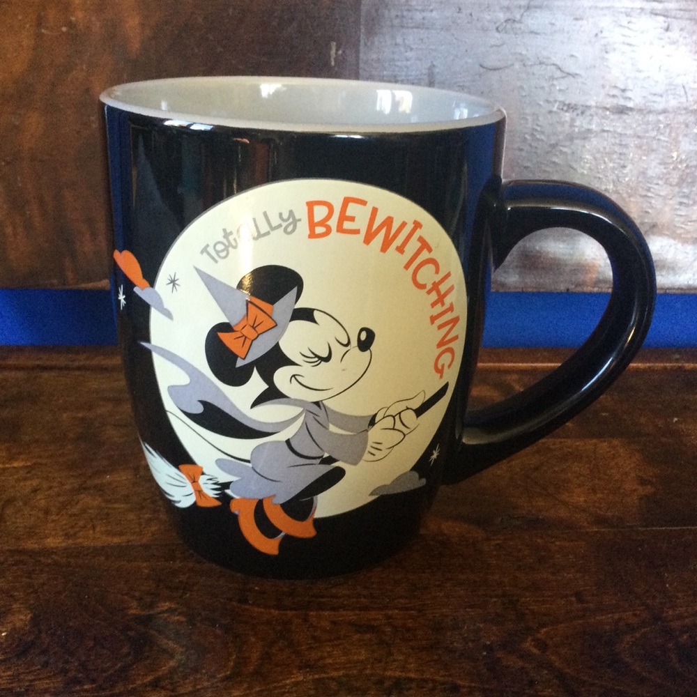 Disney Halloween Huge 25 Oz Coffee Mug Minnie Mouse Witch